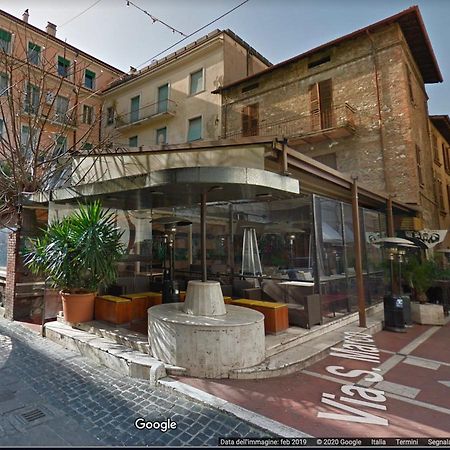 Alloggio Urbano - Centro Storico テルニ エクステリア 写真