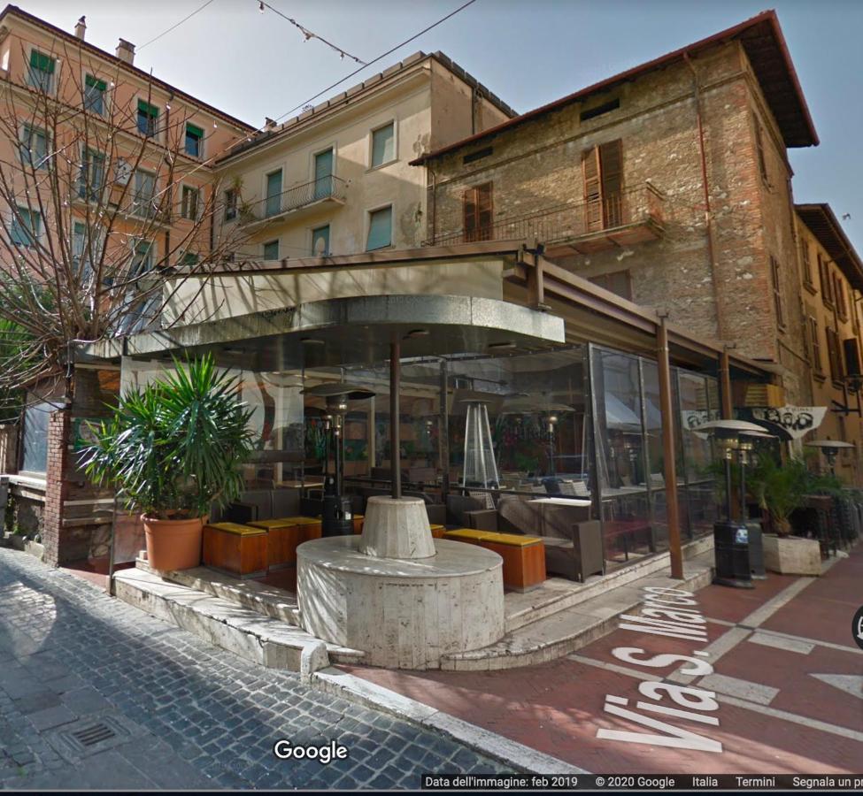 Alloggio Urbano - Centro Storico テルニ エクステリア 写真